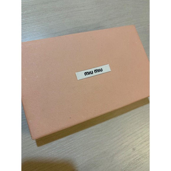 Miu Miu Pink Matelasse Leather Zip Around Wallet - Picture 3 of 16